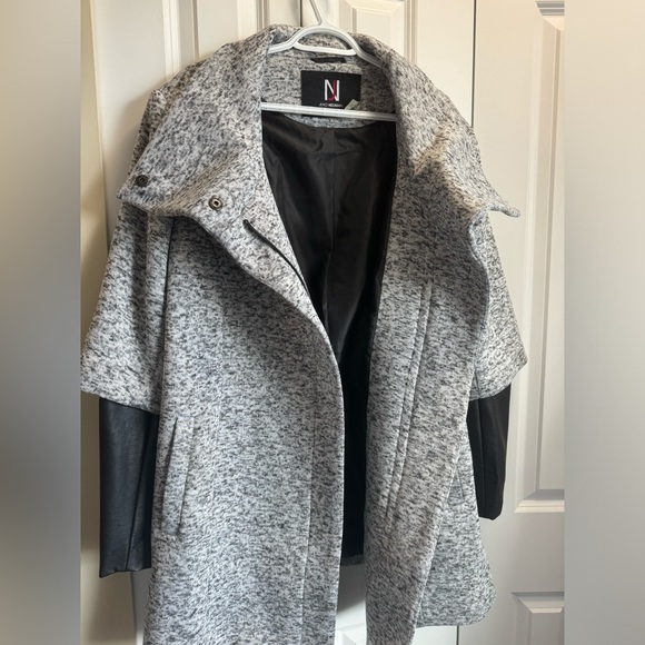 Laura’s Jacket - Picture 4 of 5